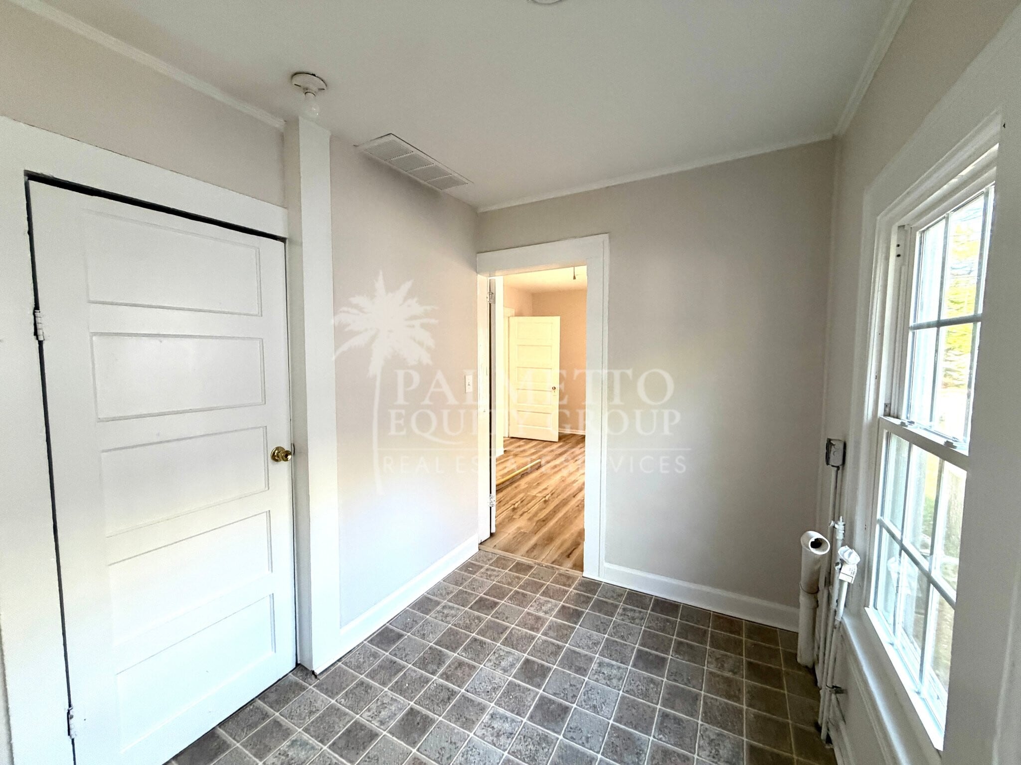 Building Photo - 3414 Summit Ave