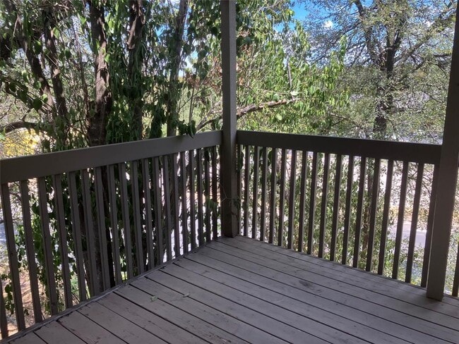 Building Photo - 3809 Spicewood Springs Rd