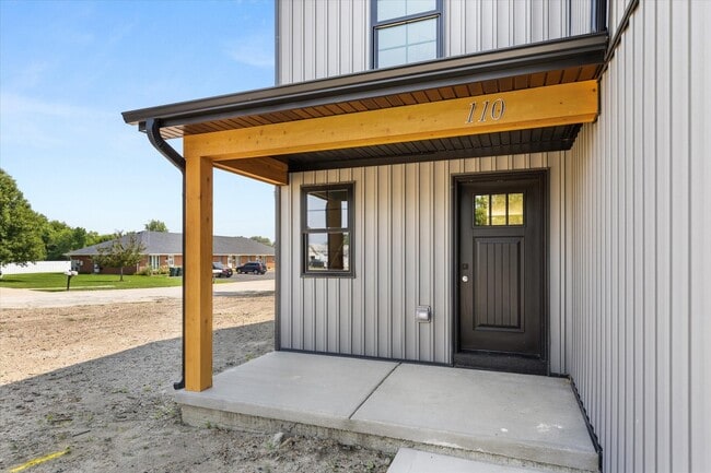 Building Photo - 110 Kevin Dr