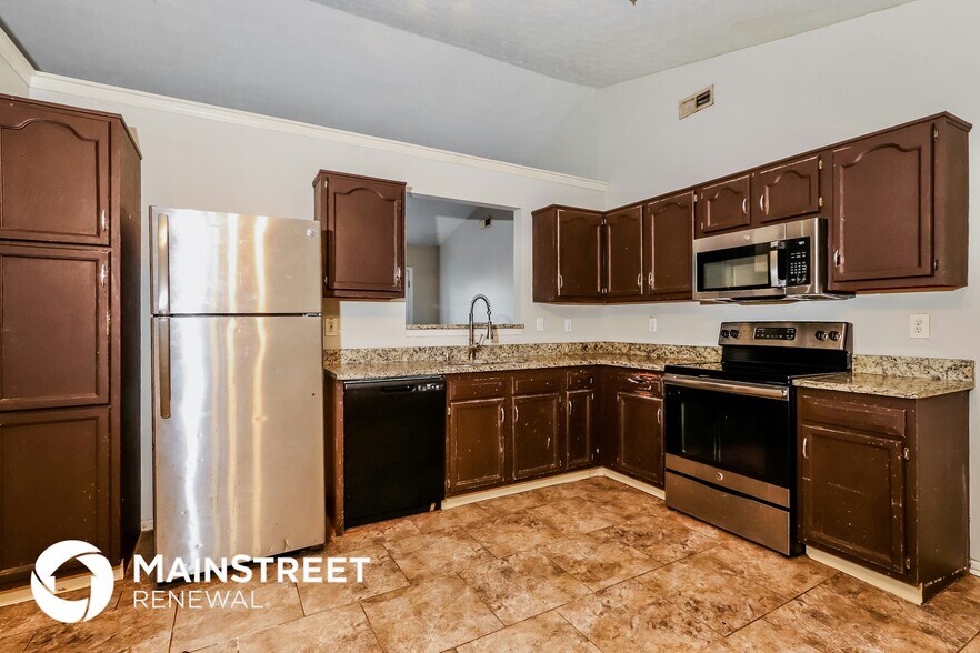 Building Photo - 9611 Combs Ln