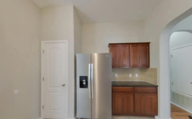 Building Photo - Spacious, Stylish, and Simply Perfect — 3-Bedroom Home