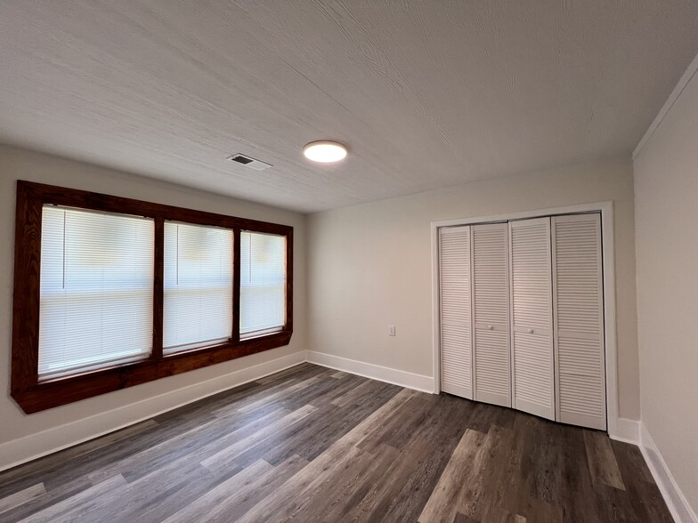 Building Photo - 1221 Georgia St