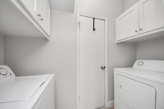 Building Photo - 2468 Bering Dr