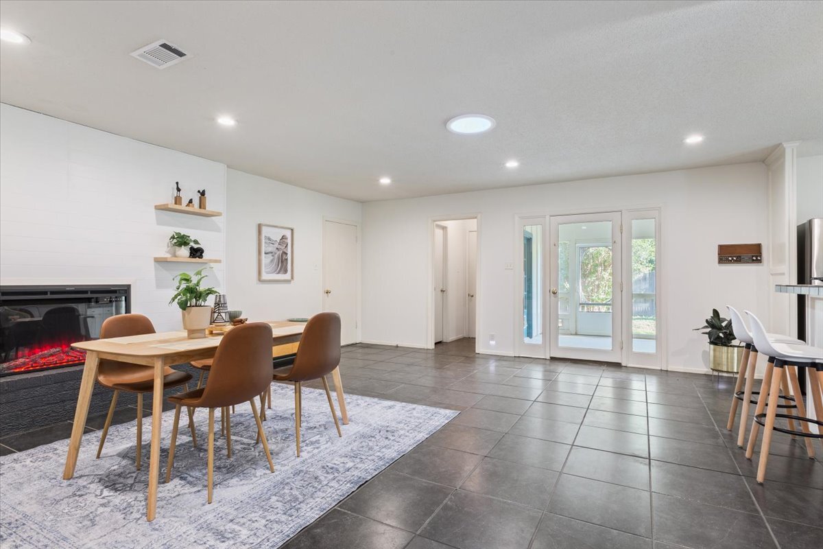 Building Photo - 12205 Midland Walk