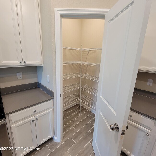 Building Photo - 51 Appleton Ct