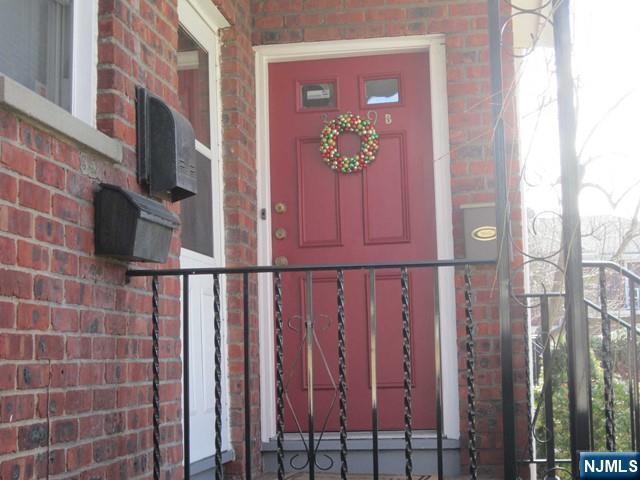 Building Photo - 309B Grand 309B