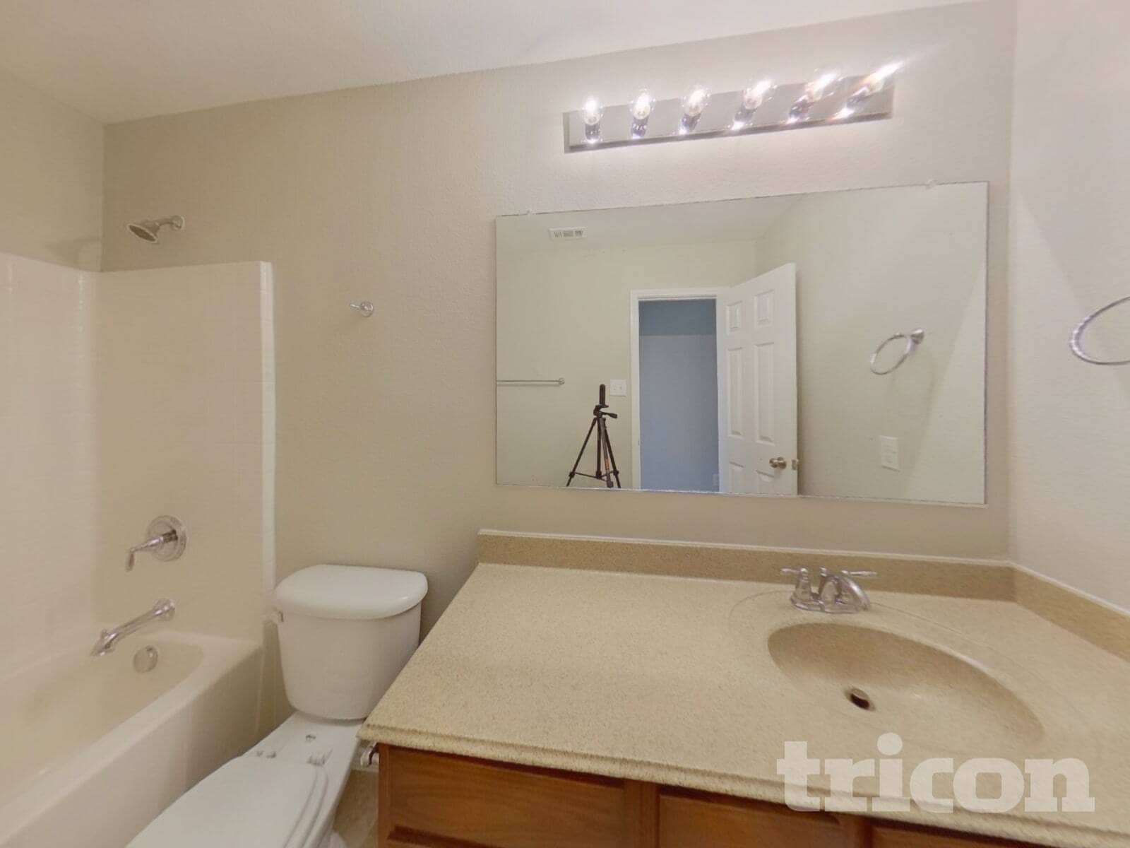 Building Photo - 10309 Bradshaw Dr