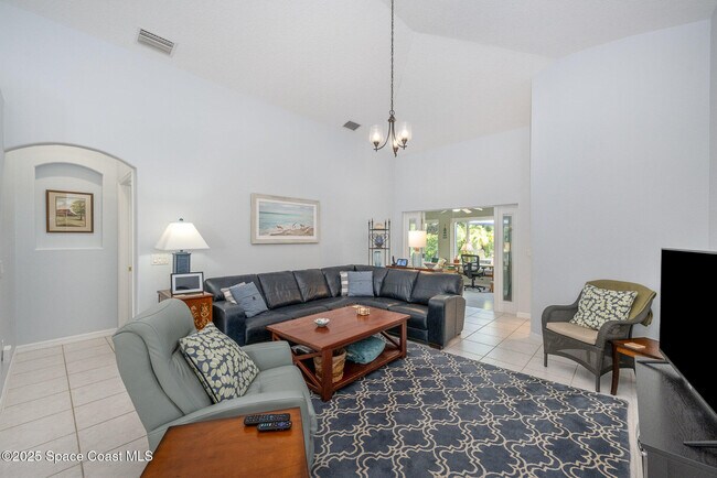 Building Photo - 1021 Indian Oaks Dr
