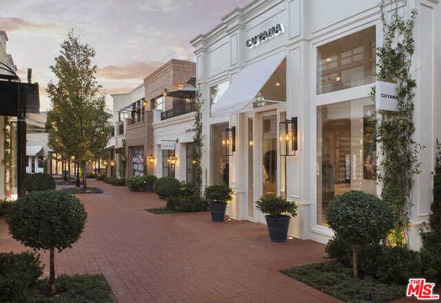 Building Photo - 15225 Palisades Village Ln