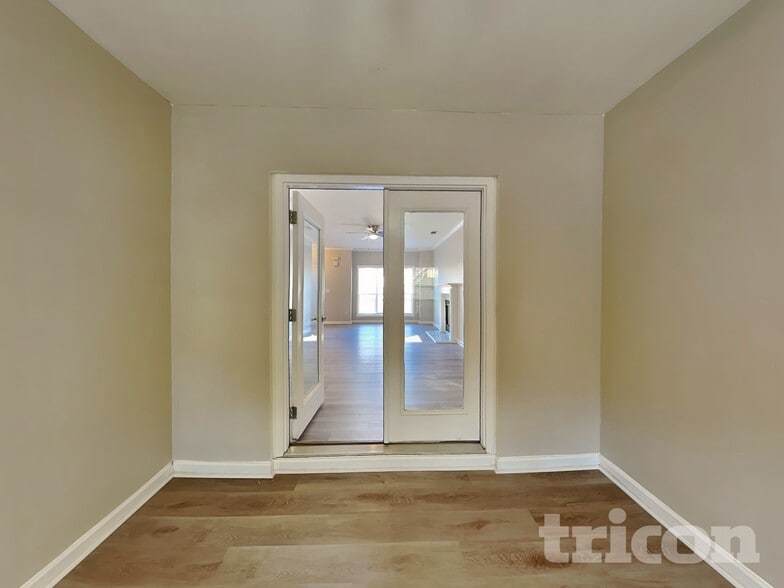 Building Photo - 12264 Crestwood Ct