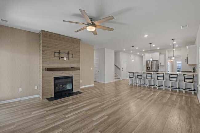 Building Photo - 135 Empyrean Cir