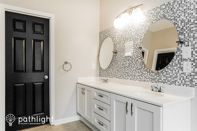 Building Photo - 8405 Yucca Trail, Raleigh, NC, 27615