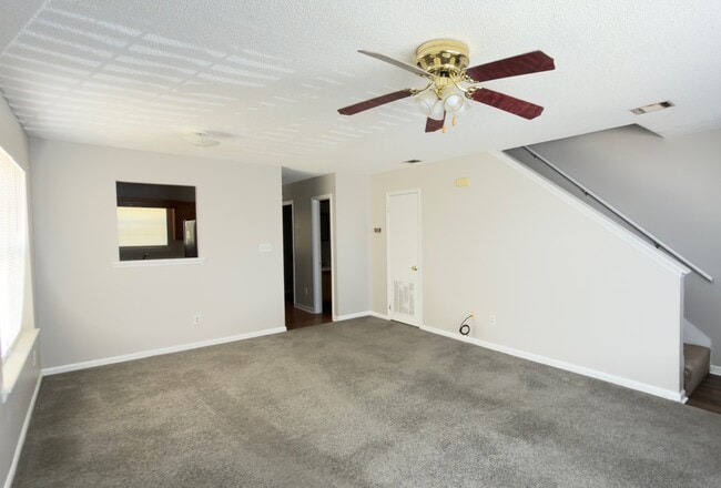 Building Photo - 339 Brookfield Rd