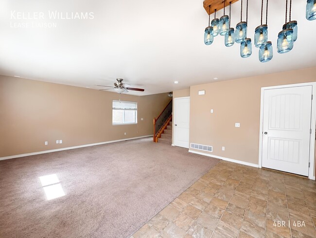 Building Photo - 909 Fire Rock Pl