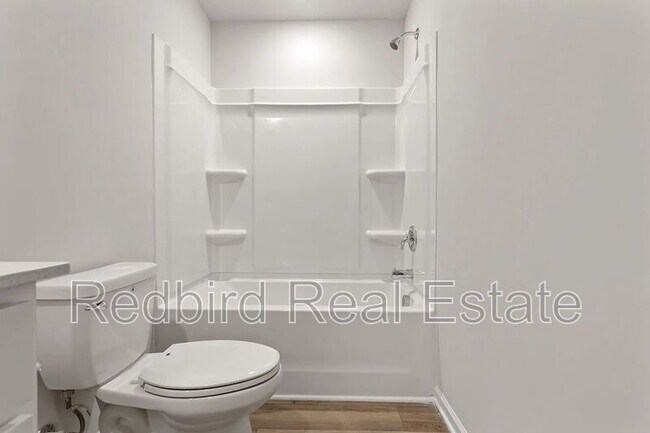 Building Photo - 1611 Manuka Ln