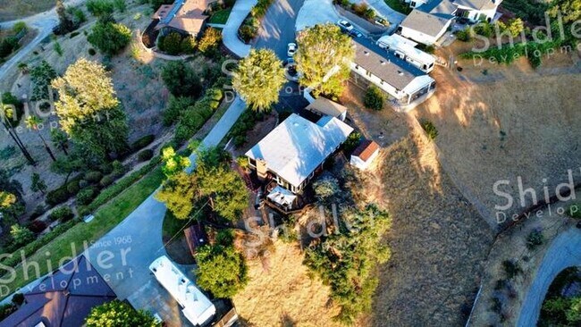 Building Photo - The Bridge House - 2 Bed 1 Bath with Uncompromising Views