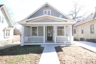 Building Photo - 2 Bedroom 1 Bath Home In Westport