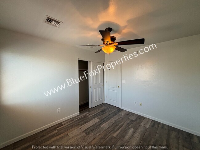 Building Photo - 8918 N Misty Brook Dr