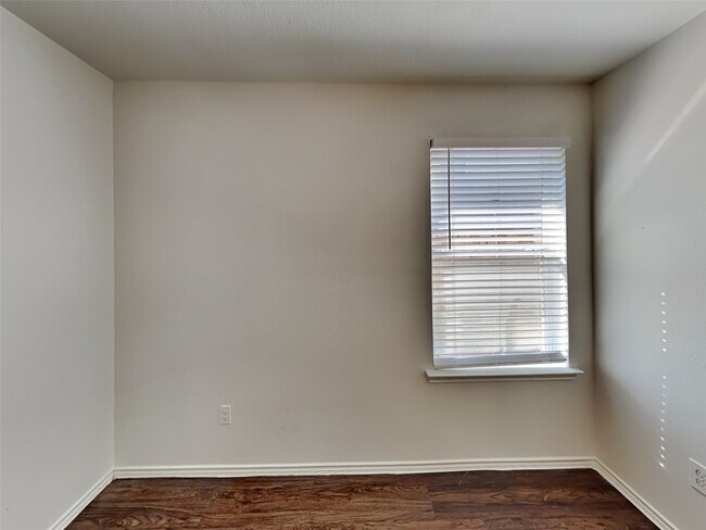 Building Photo - 3427 Apache Meadows Drive