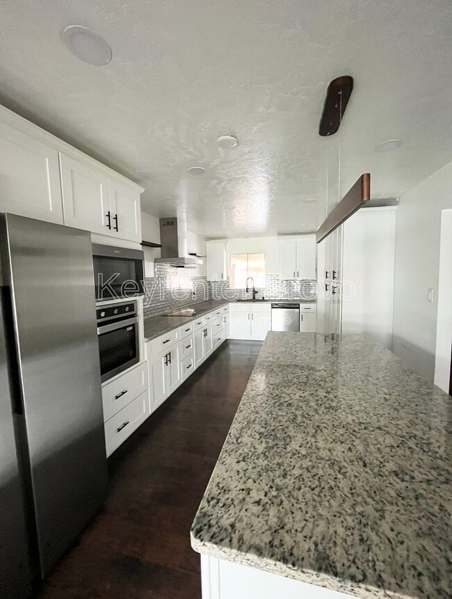 Building Photo - 2091 N 220 E St