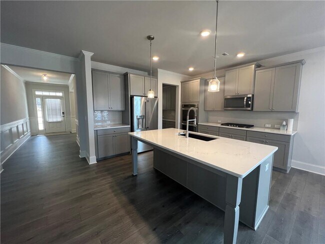 Building Photo - 7214 Whitewater Dr