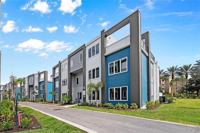 Building Photo - 7740 Sandy Ridge Dr