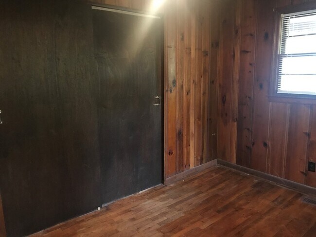 Building Photo - 4387 8th Ave N