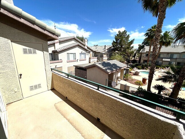 Building Photo - Second-Floor Condo with Private Balcony in Gated Canyon Willows Communit