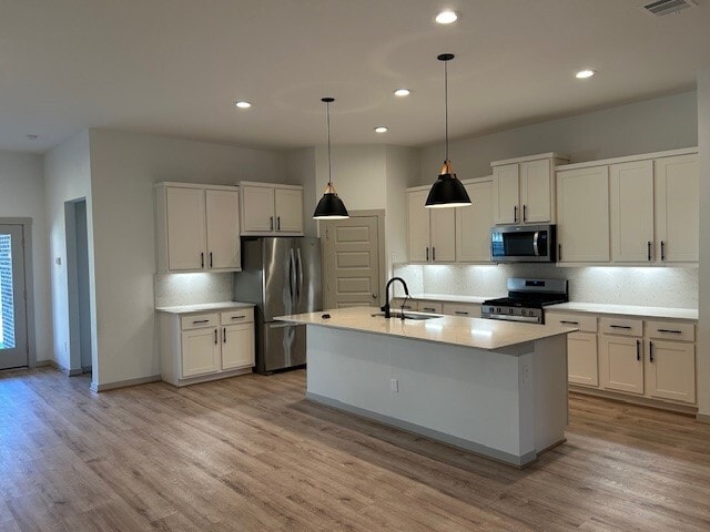 Building Photo - 518 Campbell Dr