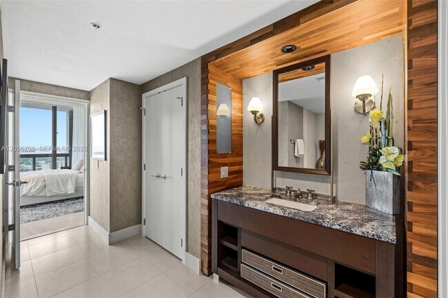 Building Photo - 6899 Collins Ave