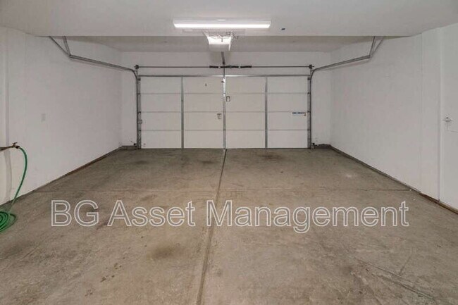 Building Photo - 3909 Wattling St