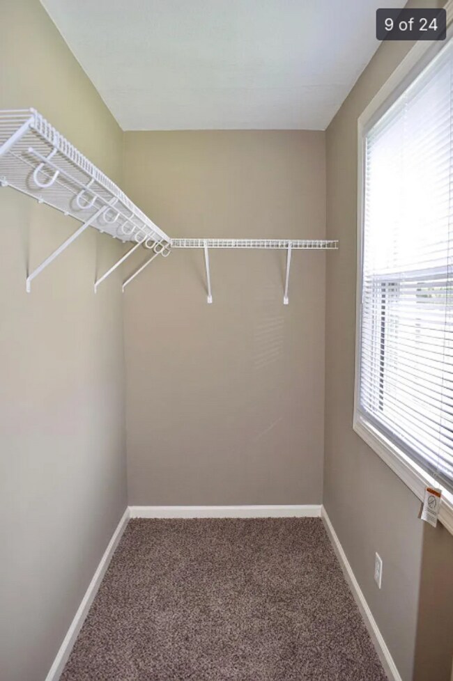 Building Photo - 442 Appleton Dr