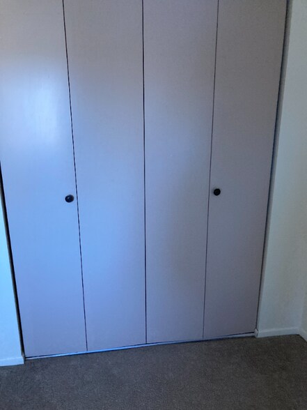 Building Photo - 70 Douglas Ln