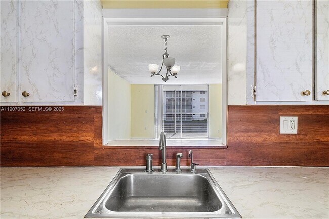 Building Photo - 3600 NE 170th St