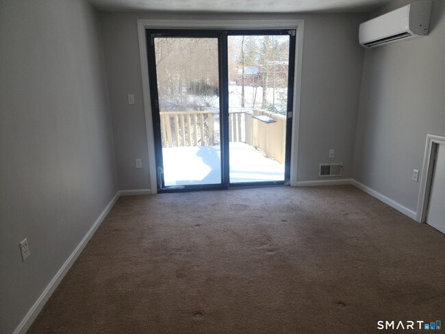 Building Photo - 81 Middlefield St