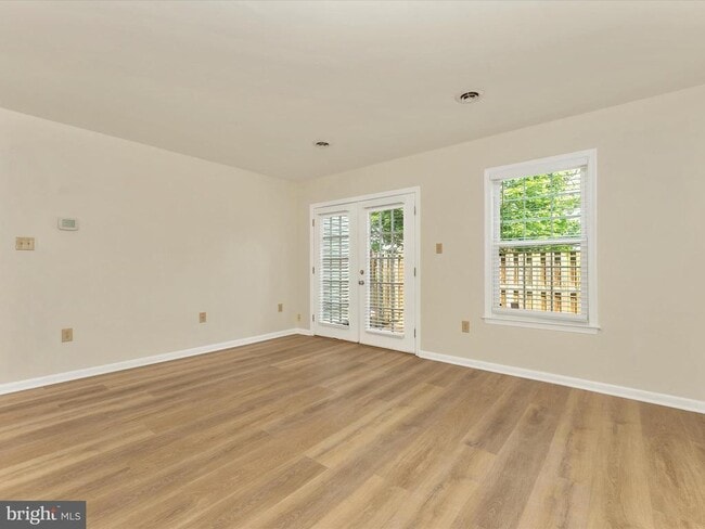 Building Photo - 5803 Oleander Pl