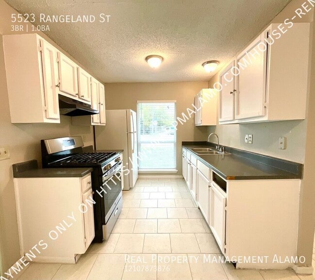 Building Photo - 5523 Rangeland St