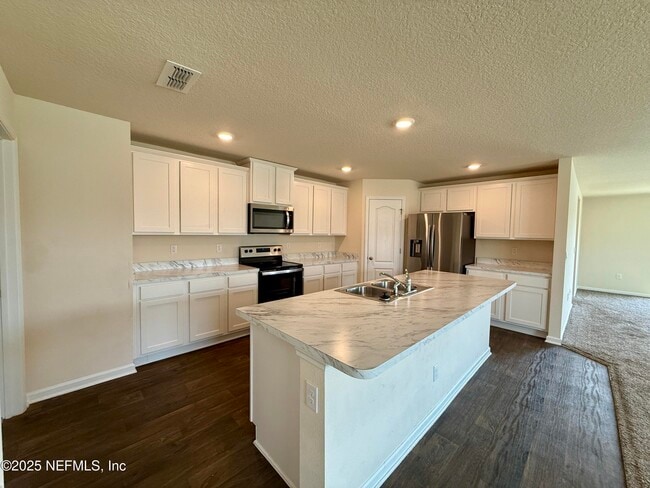 Building Photo - 3541 Lawton Pl