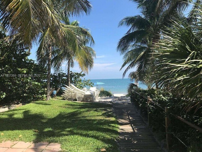 Building Photo - 881 Ocean Dr