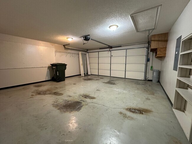 Building Photo - 256 Dumplin Ln