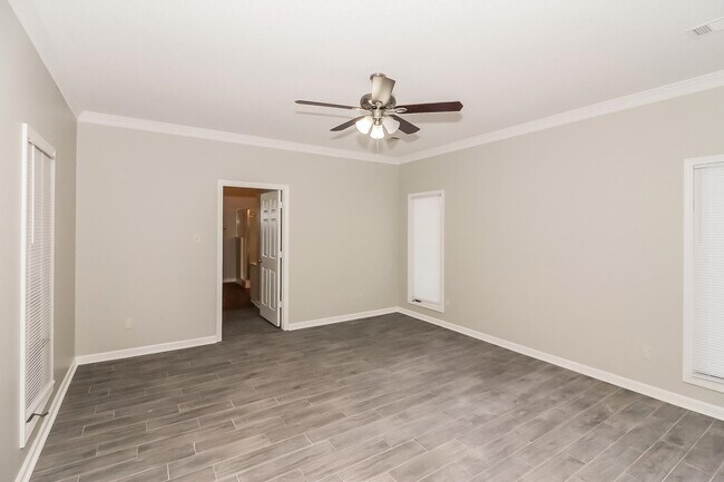 Building Photo - 4237 Monterey Dr