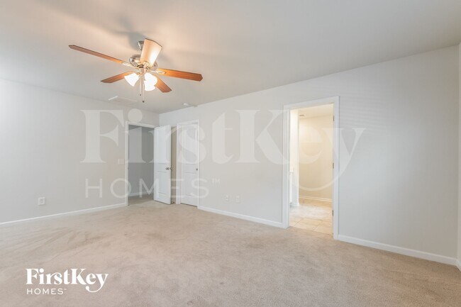 Building Photo - 272 Witch Hazel St