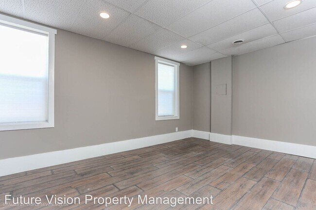 Building Photo - 503 1/2 Liberty St