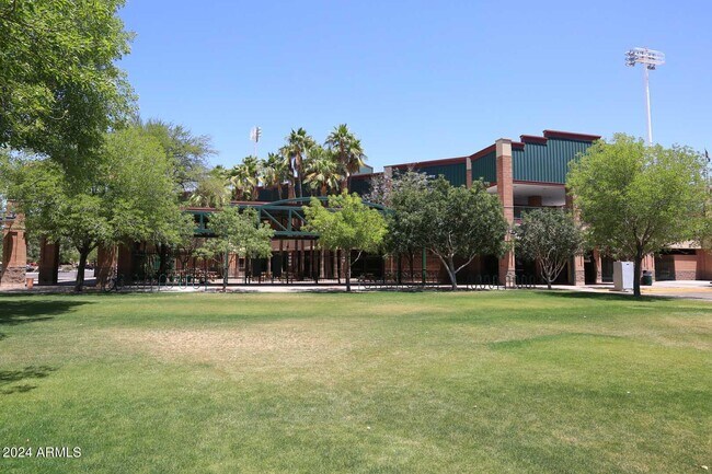 Building Photo - 7675 E McDonald Dr