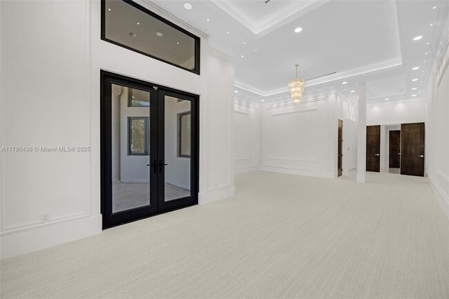Building Photo - 8112 Los Pinos Cir