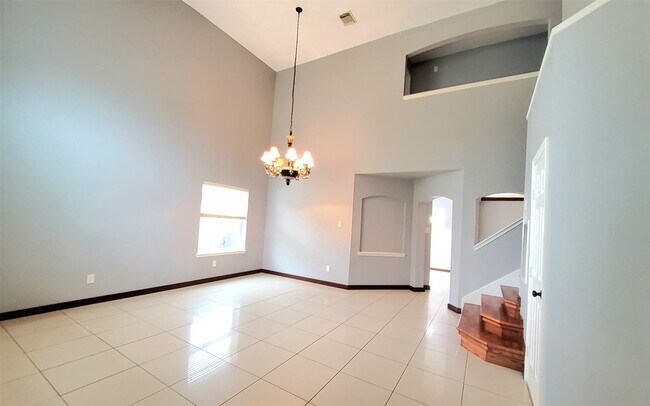 Building Photo - 18123 Flower Grove Ct