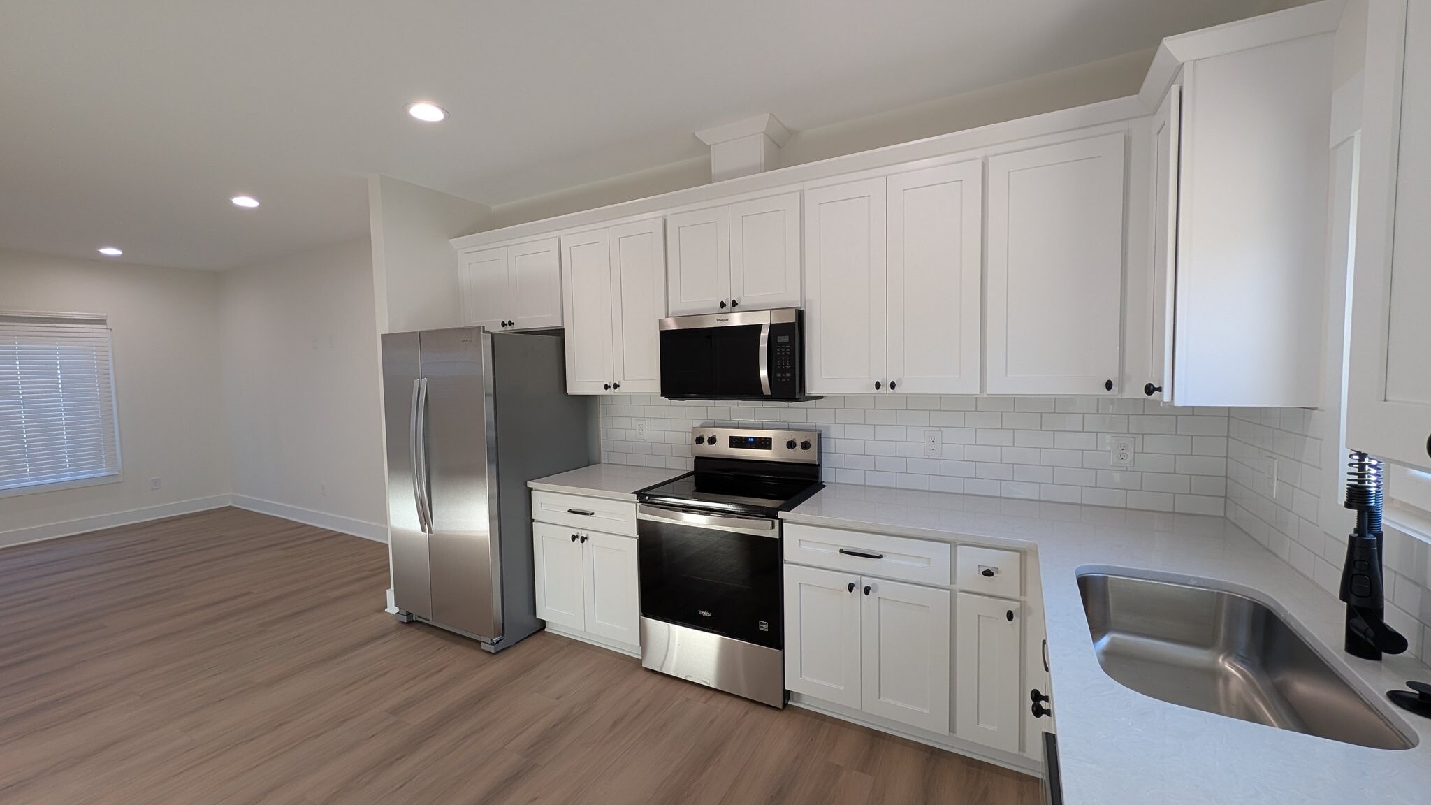 Building Photo - 115 Anile St