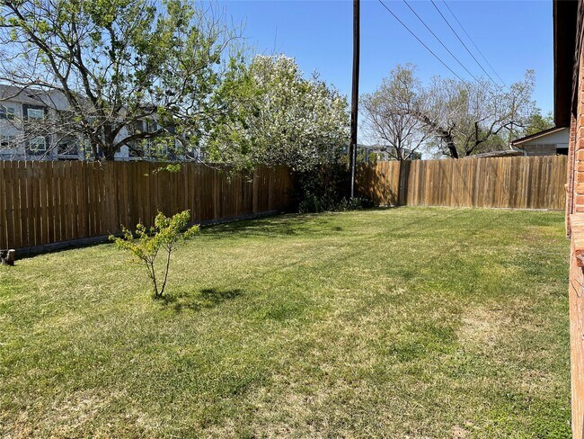 Building Photo - 2019 Anthony-Hay Ln
