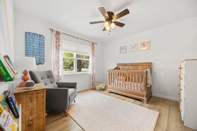 Building Photo - 921 Indian Trail Dr