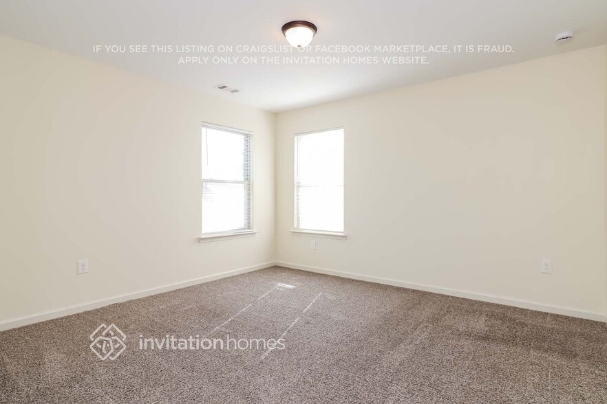 Building Photo - 3205 Franklin St